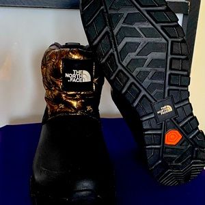 Brand New Light-weight The North Face Boots